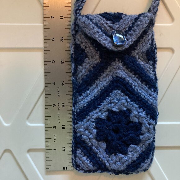 Granny Square Crochet Phone  Shoulder Bag - Hand crafted - Picture 3 of 14